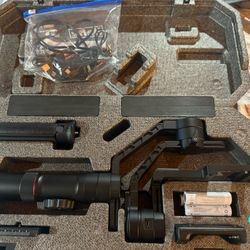 Handheld Gimbal - Zhiyun crane 2 