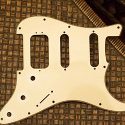 Vintage Yellowed Pick Guard For Fender Stratocaster Strat