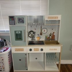 Play Kitchen