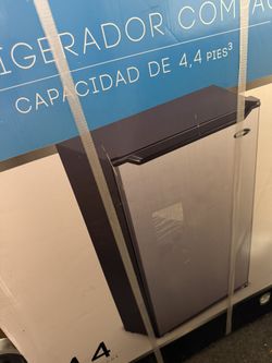 New Danby Refrigerator 4.4cu Ft