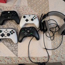 Xbox And PC Remotes With Headset 