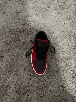 Jordan 1’s black and red
