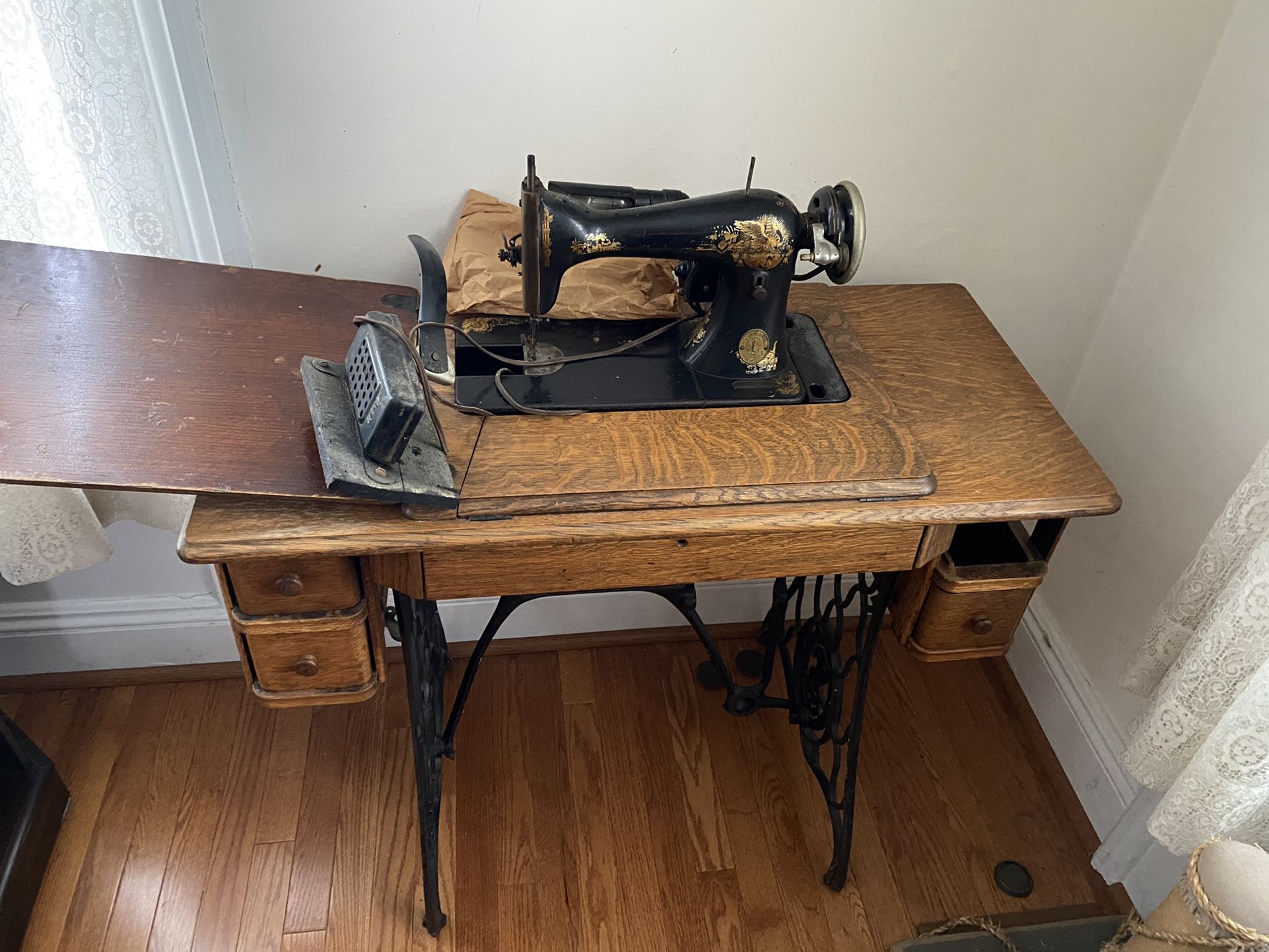 1940s Singer Electric Sewing Table 