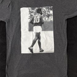 Pele Graphic Tee