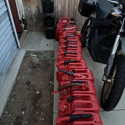 Wavian NATO Jerry Cans 40 Bucks Each