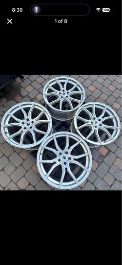 Tourin rims, 5x112 bolt pattern,brushed silver, and 20in rims 20x9 front and 20x10 rear
