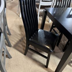 Closeout 7pc Dining Set