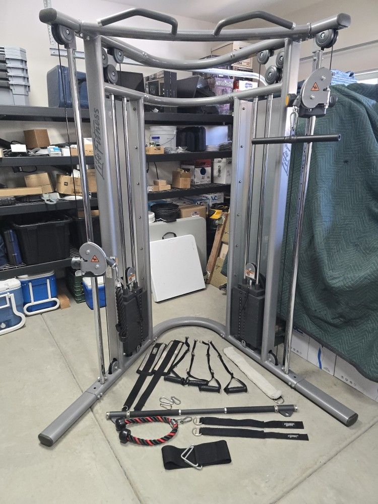 Life Fitness
G7 Home Gym