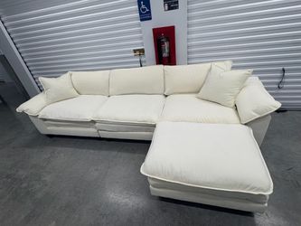 Cream Sectional sofa !!! Great condition