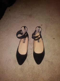 Ankle flat shoes