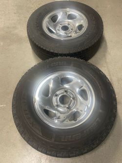 2- Dodge Ram 1500 (94’-01’) 16x7 OEM chrome wheels and 245/75R16 Tires All pictured for $90