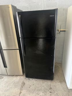 30” BLACK REFRIGERATOR WORKING PROPERLY GOOD CONDITION WARRANTY 4 MONTHS DELIVERY