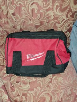 Milwaukee tool 🎒
