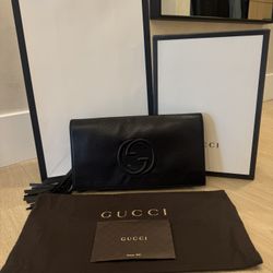 Black New Gucci Clutch $450 With Receipt. 