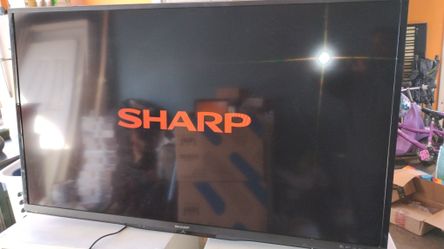 SHARP- Aquos- LC- 60" TV