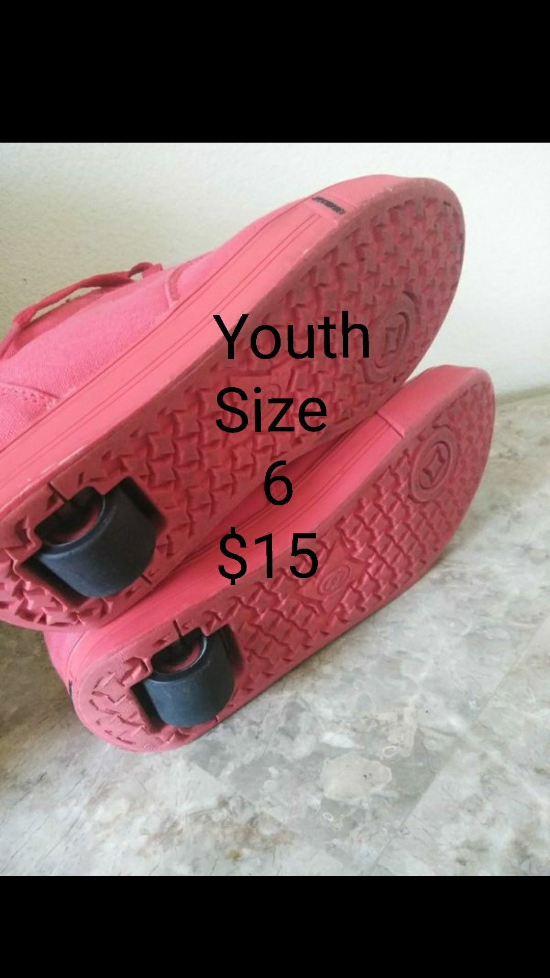 Red Canvas Heely's Shoes Roller Skates Youth Size 6 Style#778073
