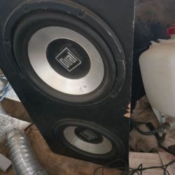 Dual Subwoofer Speaker Box12