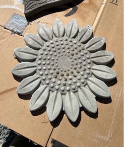 Multiple Decorative Garden Stepping Stones