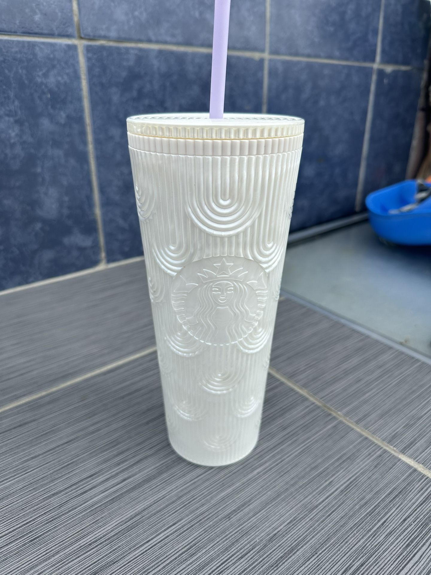 White Pearl Shell Scales Starbucks Cup 