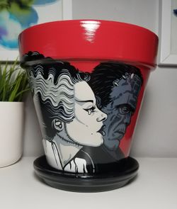 FRANKENSTEIN & BRIDE LARGE TERRACOTTA POT!!