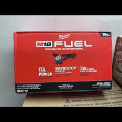 Milwaukee M18 FUEL Angle Grinder 