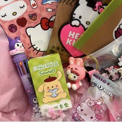 New Sanrio Hello Kitty Bundle In Gift Box 