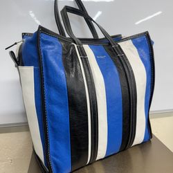 BALENCIAGA BAZAR SHOPPER BAG Used. Entrupy Check