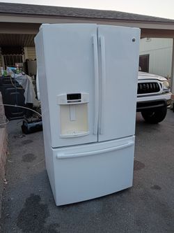 GE Refrigerator