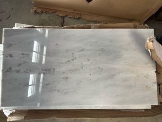 12” x 24” Carrara White Marble Tile 32sqft
