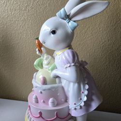 Cake Baker Bunny
