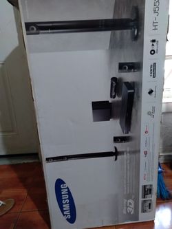 Discontinued Samsung 3D Blue ray surround Sound with subwoofer