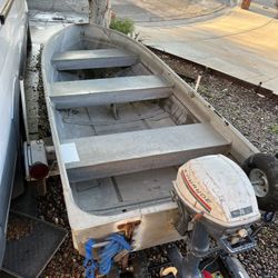 Lightweight Aluminum Fishing Boat (12' Long)