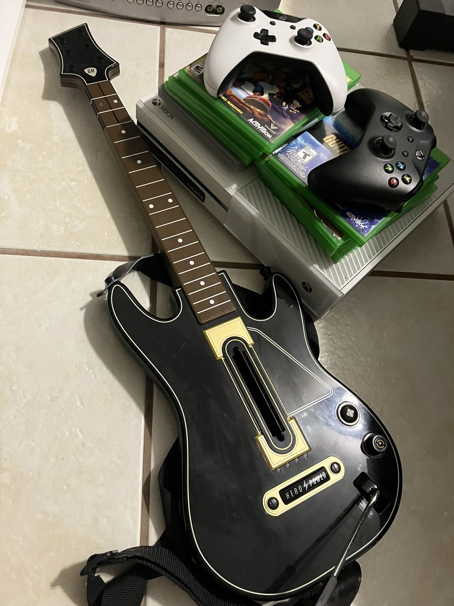 Xbox “Bundle”+ 2 Controllers + 8 Xbox one Games+ more