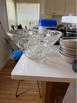Glass bowl