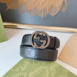 Classic versatile men's belt