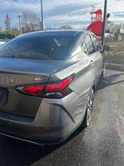 Nissan versa sv 2021