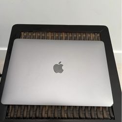 MacBook Pro touch bar 13 inch 2019