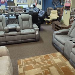 PWR RECLINING SOFA AND LOVESEAT W/WIRELESS PHONE CHARGER