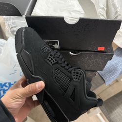 Air Jordan 4 Black Cat Size 9.5 , 10 