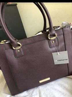 LIZ CLAIBORNE