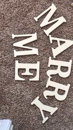 “Marry me “ letters
