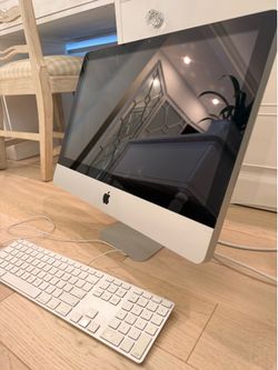 Apple iMac 21.5” Desktop Computer + Apple Keyboard