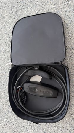 Mercedes EQ cable charger