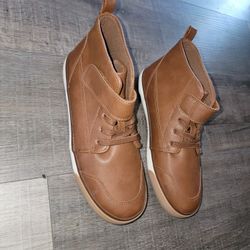 Brand New Boys Brown Boots Size 5
