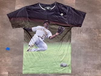 Andrew McCutchen Pittsburgh Pirates Photo shirt size YOUTH XL