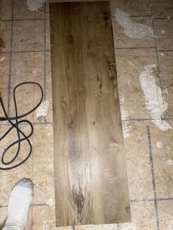 Cali Vinyl Flooring 925SqFt Available New In Box