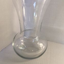 Beautiful 10in Bulbed Glass Vase 
