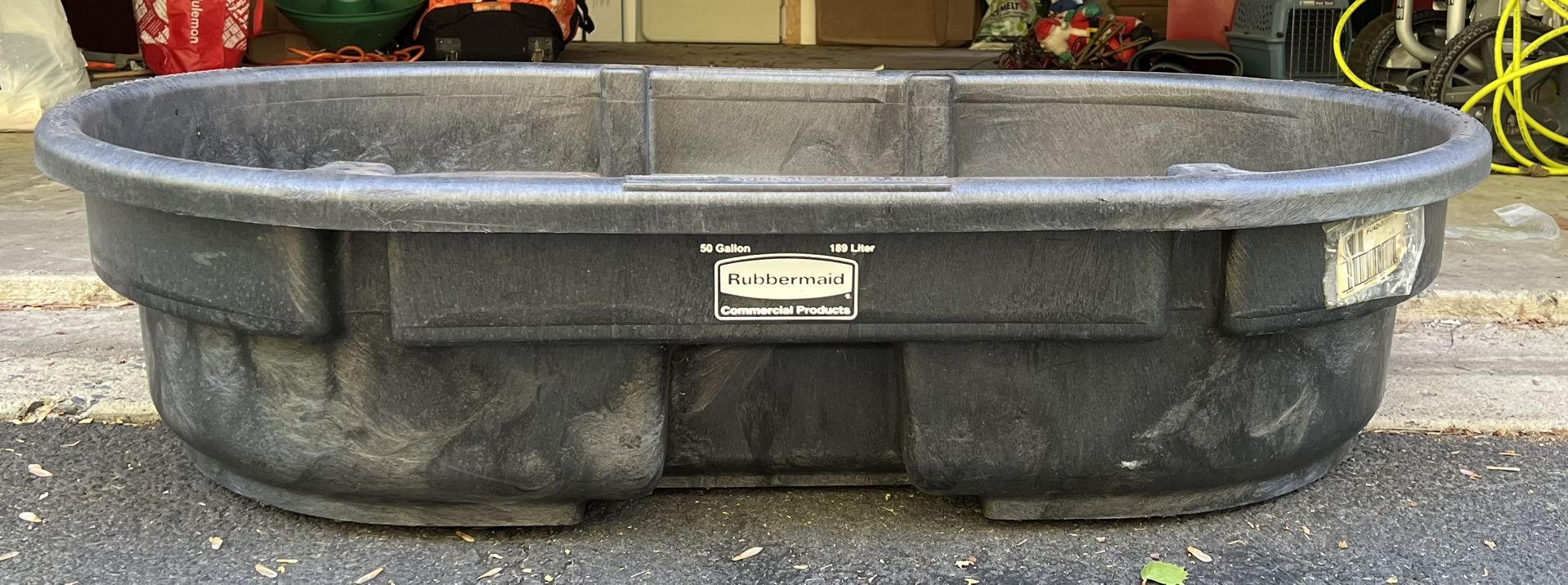 Rubbermaid 50 gallon Water Trough