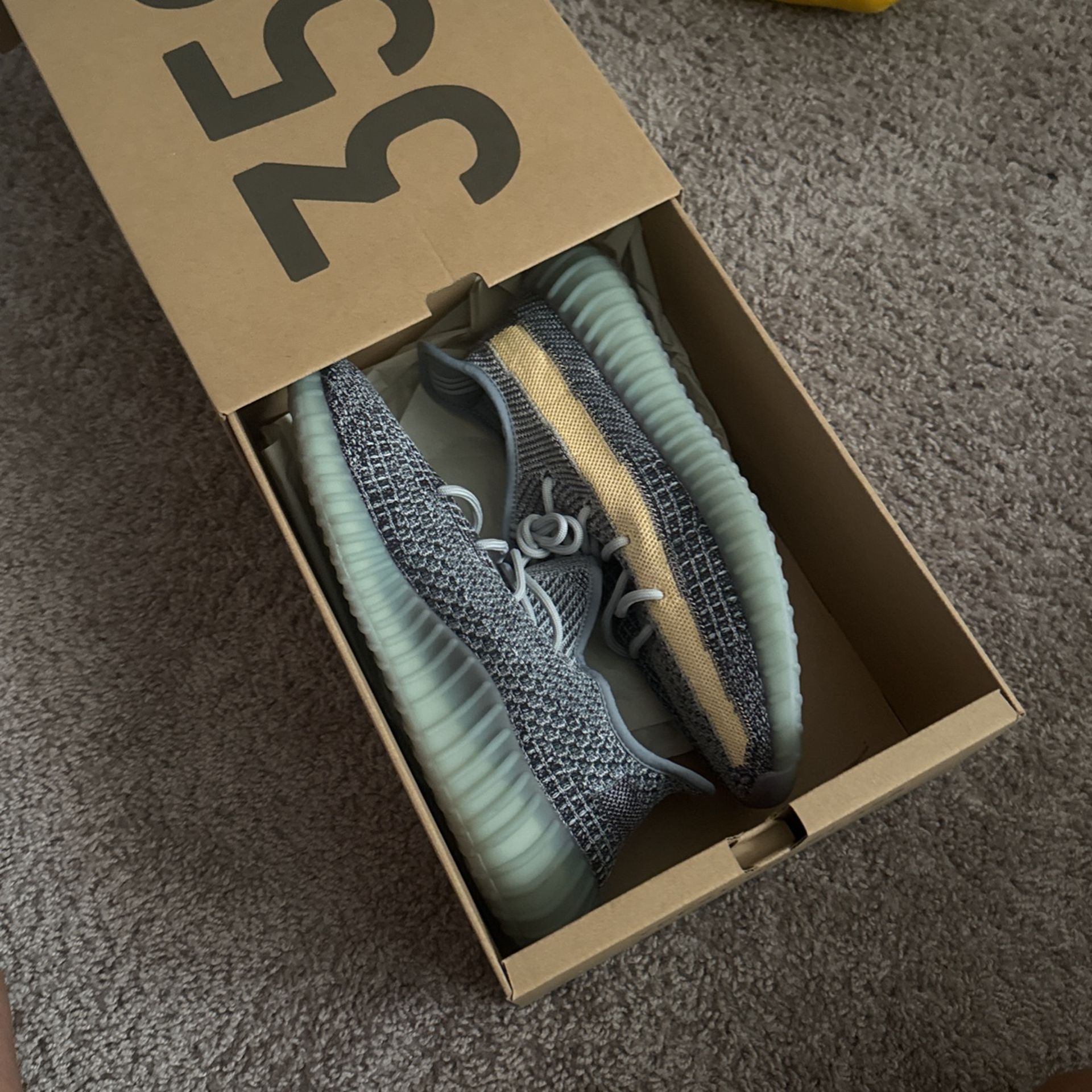 YEEZY 350 Ashblue
