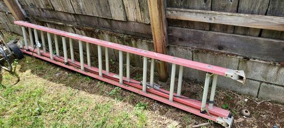 Used 20ft werner extension ladder